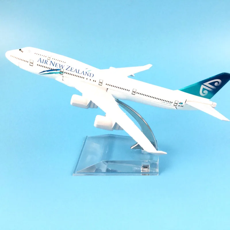 

NEW ZEALAND AIRLINES 16CM BOEING747 AIR NEW ZEALAND AIRLINES METAL ALLOY MODEL PLANE AIRCRAFT TOYS FOR CHILDREN BIRTHDAY GIF
