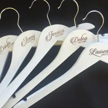 Свадебное платье под заказ вешалка Персонализированные для свадьбы, помолвки невеста жених невесты деревянная вешалка вечерние поставки