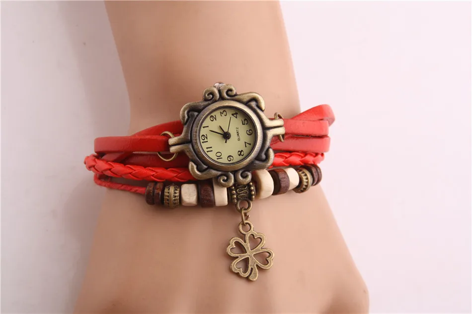 Марочный часы женские Четырехлистный клевер подвеска часы Искусственная кожа Браслет женские часы Деревянная бусина часы женские наручные - Цвет: Red