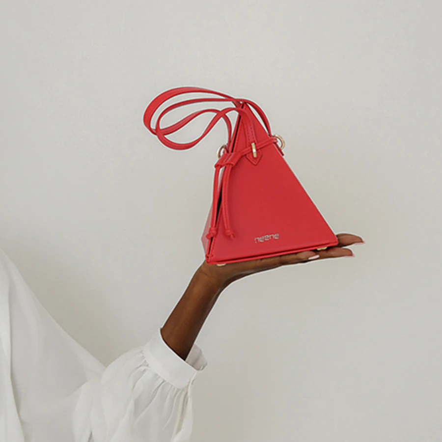 

Chic Geometric Triangle Small Bag For Women Vintage Drawstring Sealing Chic Handbags For Ladies Fashion Solid Crossbody Bag New