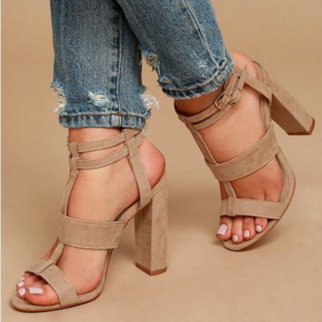 chaussure ete talon carre