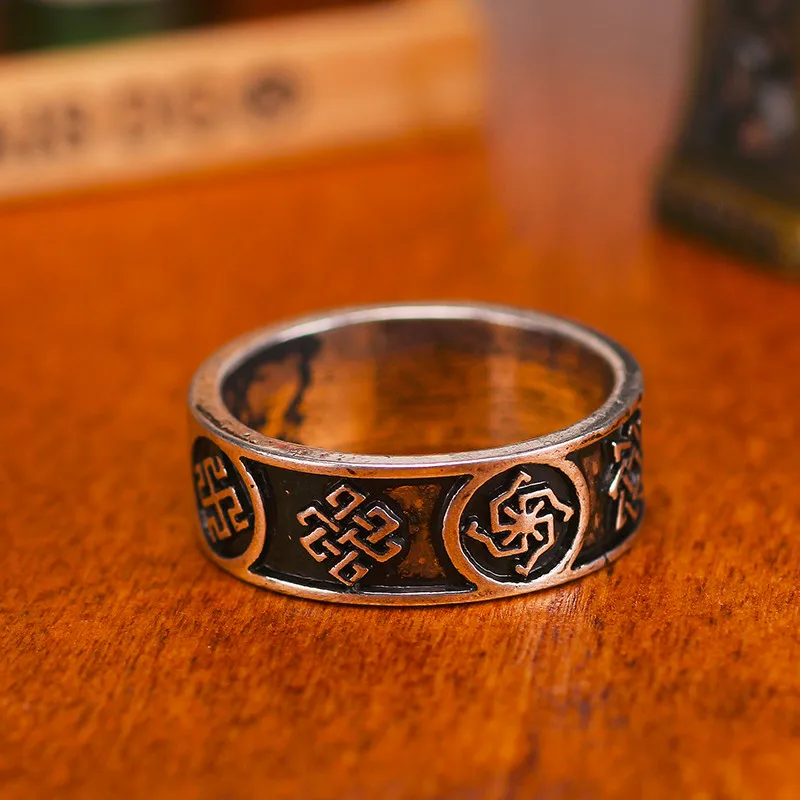 Amulet Ring