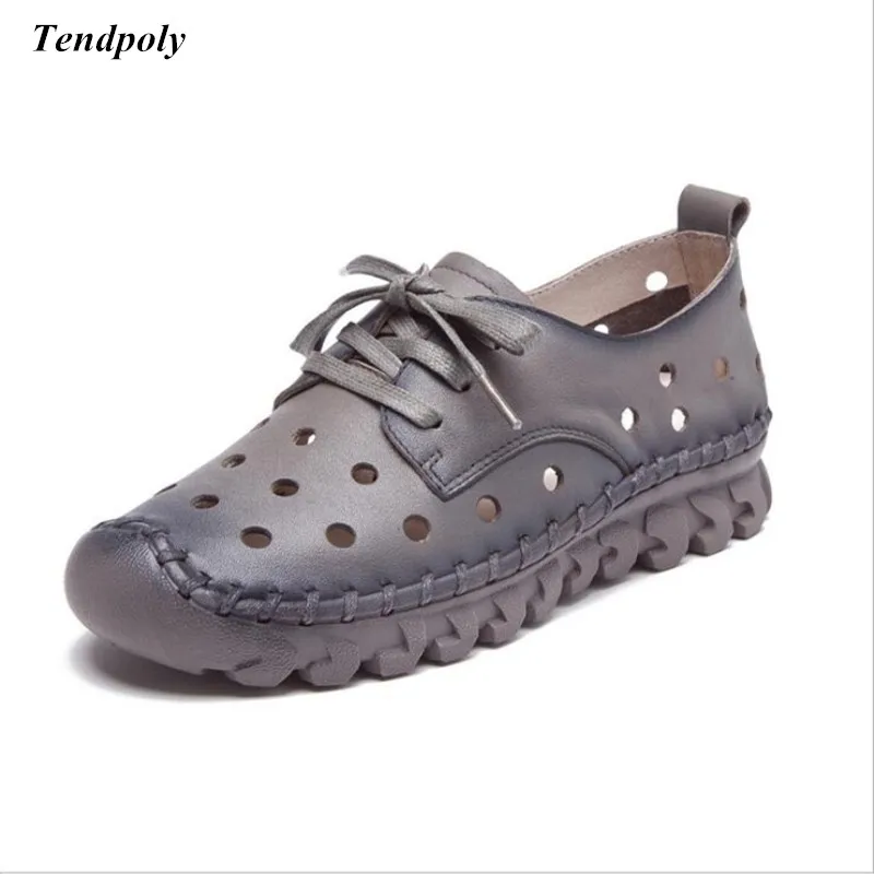

Spring and summer 2018 new size (35-41) leather female sandals hollowed out breathable casual shoes soft soles of women's shoes