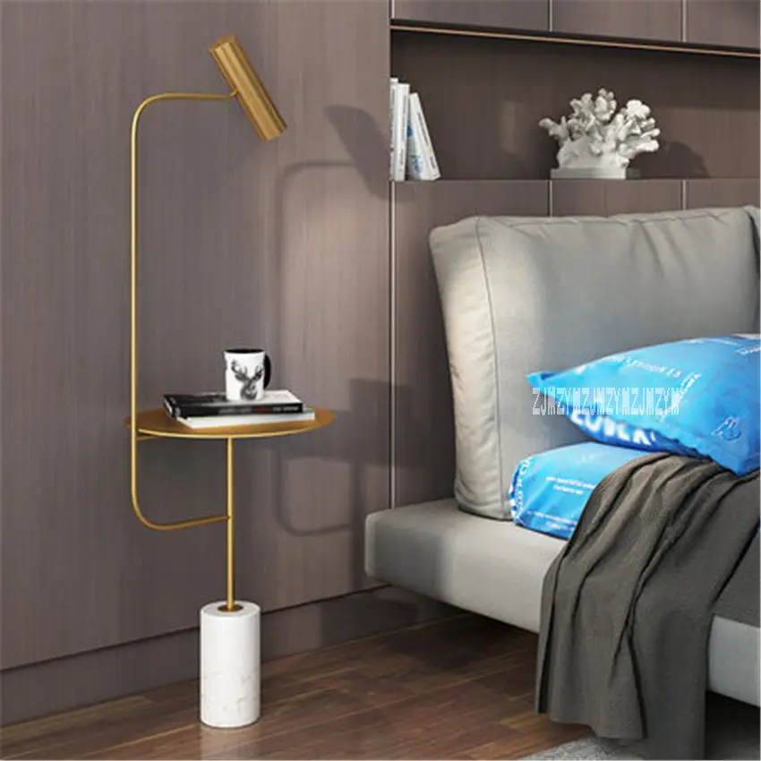 zy023 скандинавский креативный торшер, домашний прикроватный Торшер для спальни, современный простой светодиодный вертикальный Настольный светильник 110-240 В 6 Вт-10 Вт - Цвет абажура: Golden plating