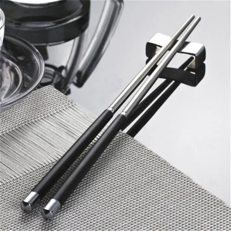 

Popular Fashion Alloy Chinese Chopstick Rest Chopsticks Holder Spoon Stand Rack Pillow Shape Frame Art Craft Kitchen Tools