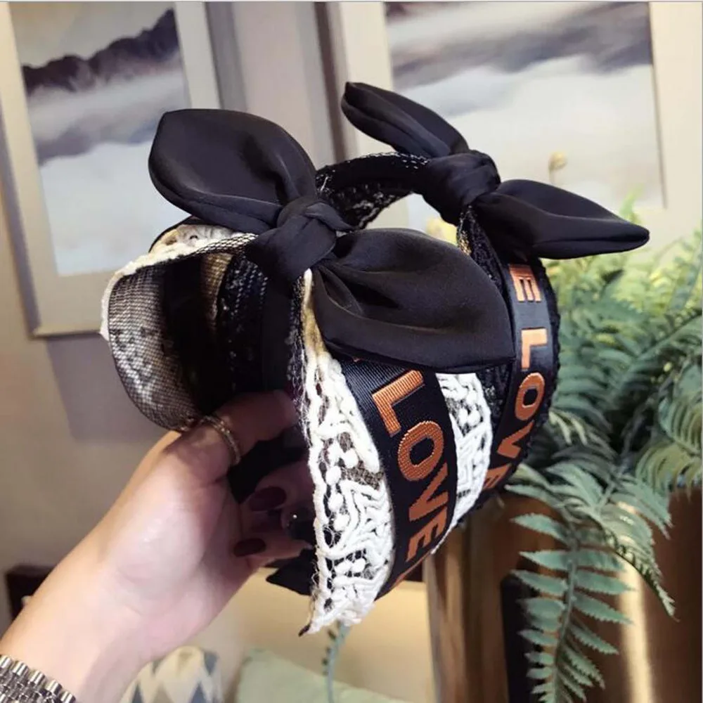 

2019Fashion Hair Accessories Hairband Lace Cloth With Love Letter Print Hair Band Non-slip Teeth Wide Side Hair Hoop Wholesale