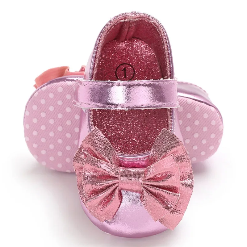 Прекрасный лук малышей Первый Уокер из искусственной кожи детская обувь для девочек модные детские первая обувь для ходьбы 2018