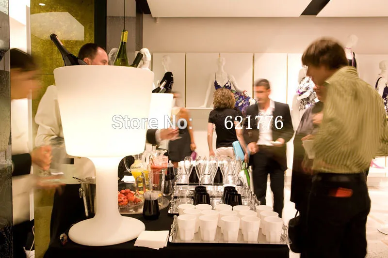 Color-changeable-Large-LED-LIGHT-DRINK-Illuminated-Ice-Buckets-Waterproof-slide-design-LED-Light-up-champagne