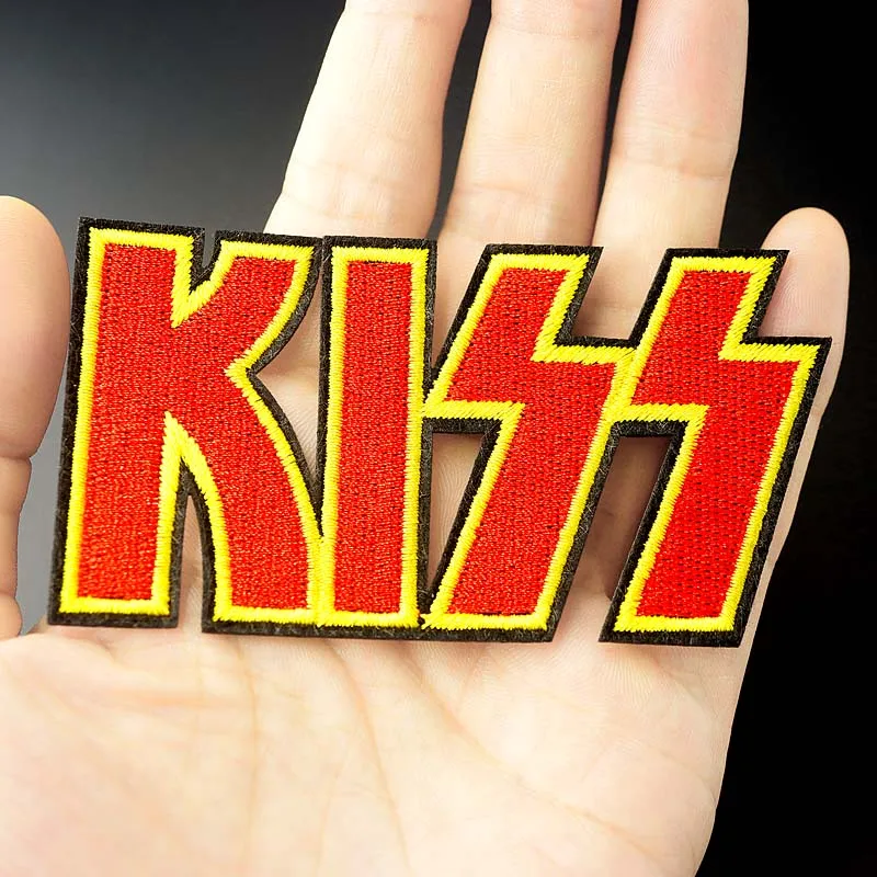 Размер KISS: 4 8x9 0 см сделай сам нашивка вышитый значок Симпатичные значки хиппи