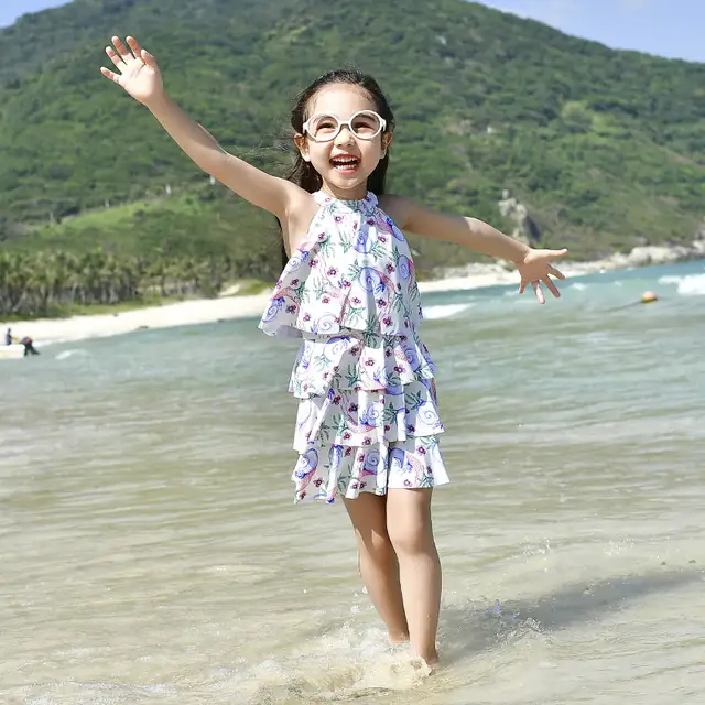 Family Swimwear Women One Piece Dress Mens Trunks Beach Shorts Children Kids Girl Beach Dress Boy Shorts Parent Child Beach Wear