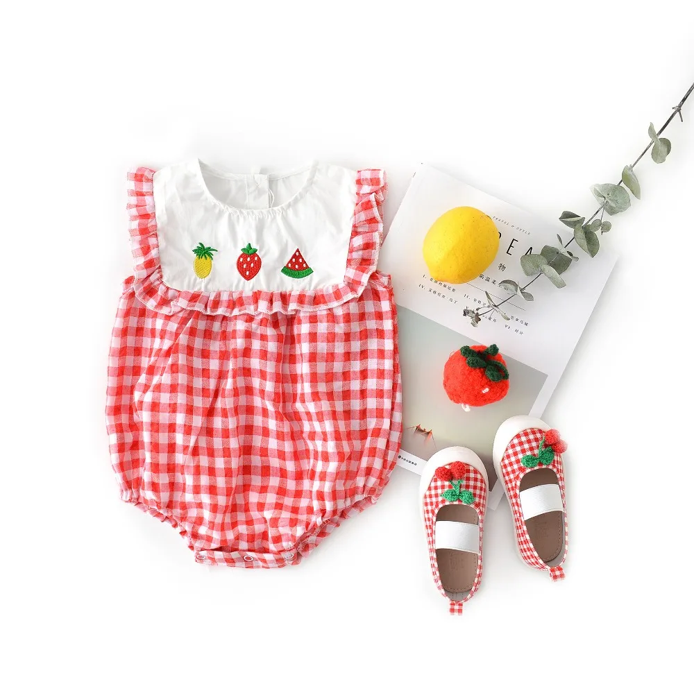

LEMONS&LYCHEE red plaid strawberry embroidery boutique baby toddler romper