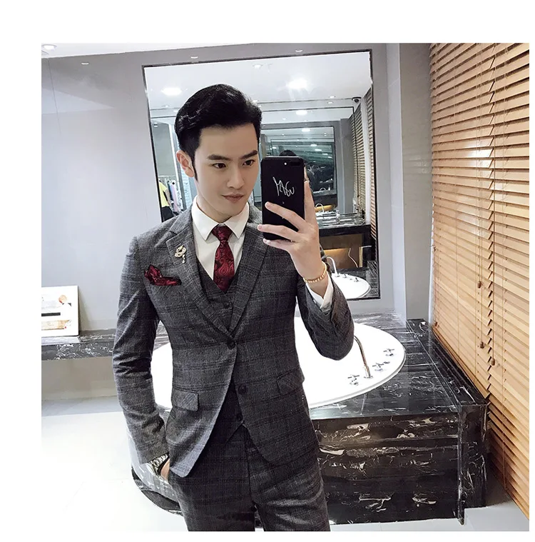Men's plaid suit