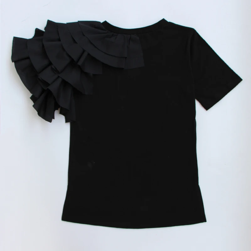 Футболка с рукавом реглан женская. Футболка с воланами. Топ с оборкой. Рубашка с воланами. Футболки с оборками женские.