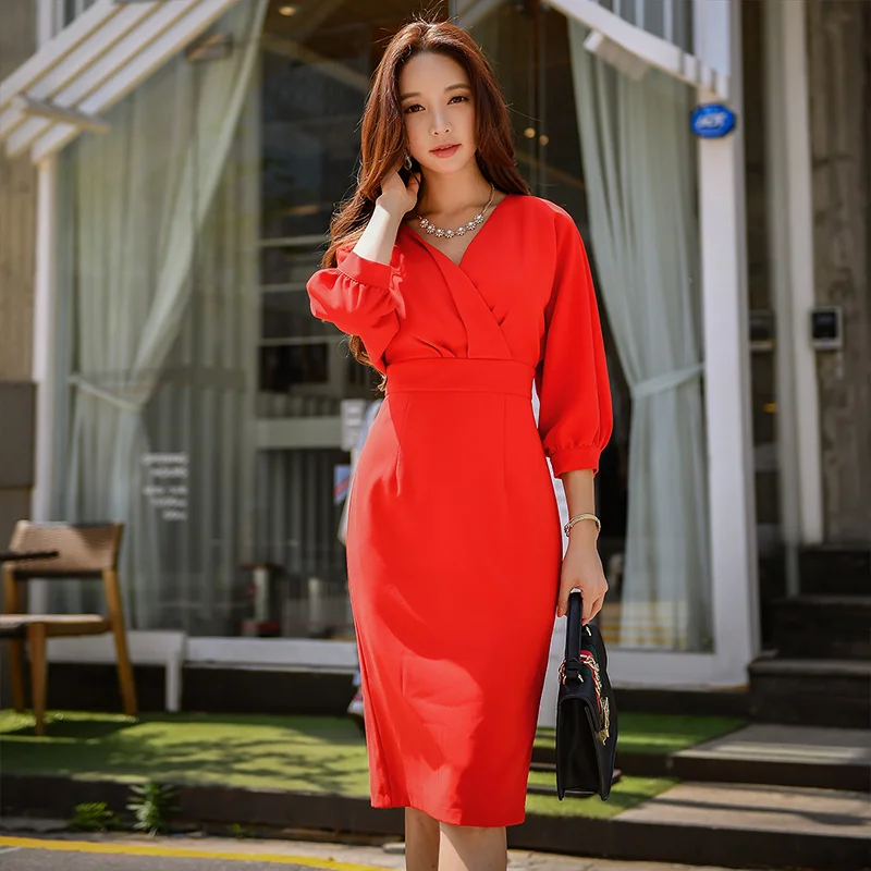 

Dabuwawa Women Elegant Red V-neck Elegant Dress Spring New Long Bodycon Midi Dress Lantern Sleeve Party Dresses D18CDR039
