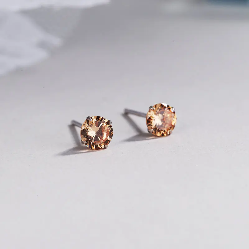

Fashion lady creative round zircon four-claw earrings High quality s925 sterling silver not easy allergy earrings 6-ES3014