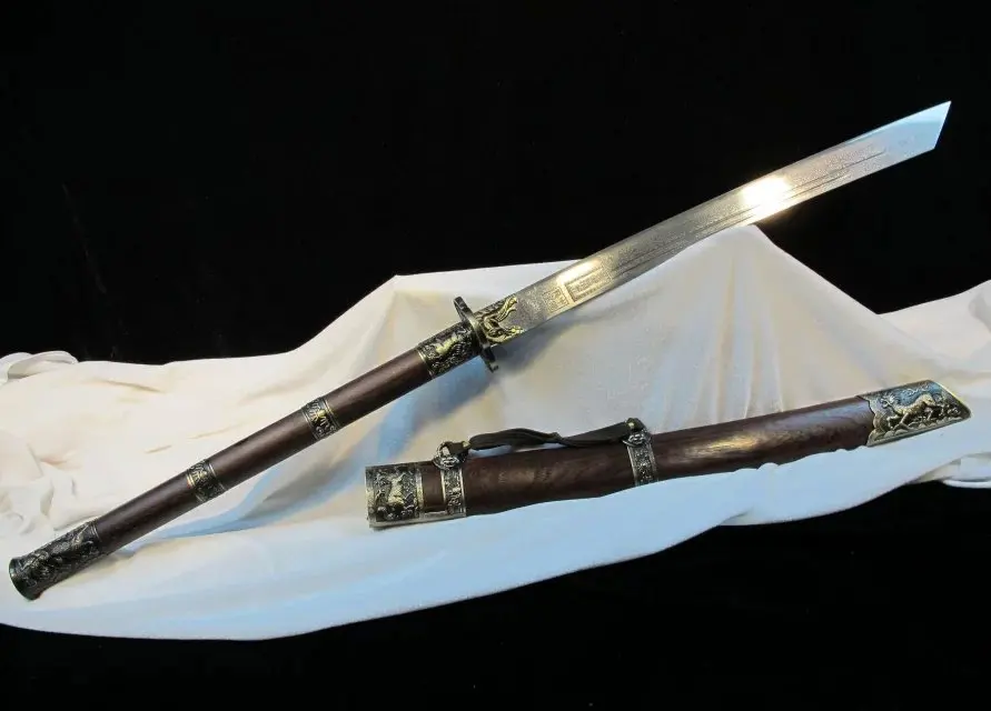 

Pattern steel battle dao Hand-forged Chinese Longquan Sword folded steel blade alloy fittings Huang rosewood Sheath