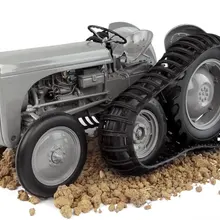 UH-5303 1:16 Big Bud HN-250 трактор