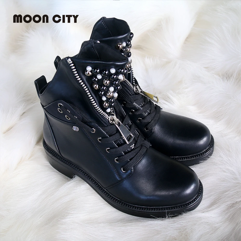 Kopen Vrouwen Laarzen maat 36 41 mode martin Laarzen Voor vrouwen Motorlaarzen winter parel Ronde Teen Lace up enkellaars Dames Schoenen