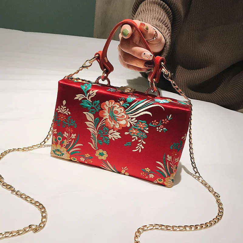 المطرزة الزهور الصينية نمط الأزياء حزب حقيبة صغيرة سلسلة محفظة Crossbody البسيطة حقيبة ساعي للنساء رفرف حقيبة اليد