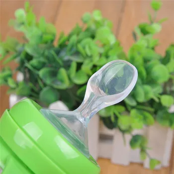 

Child's Baby Milk Bottle Food Supplement Spoon Rice Soup Spoon Boy Girl Feeder Feeding Cross Hole Pacifier