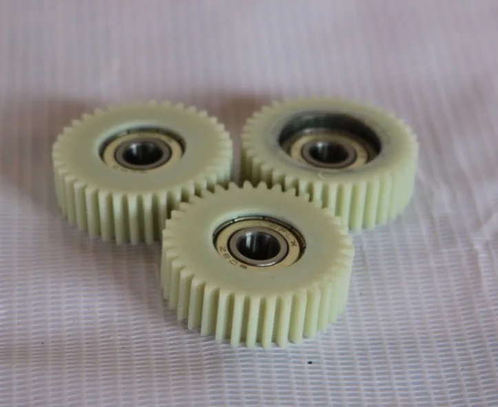 

Diameter:36.5mm 27Teeths- Thickness:10mm Electric Vehicle Gear With Bearing Motor nylon gear--innder d:8mm