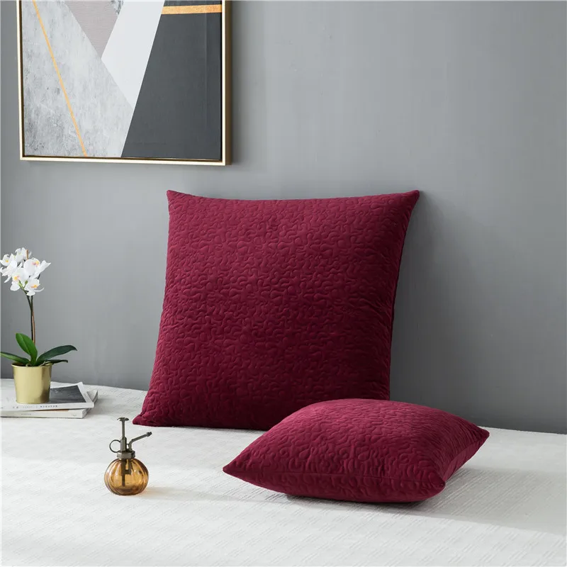 

1pc Velvet Polyester Cushion Cover No Filling Wine Red Decorative Pillow Cover Lavish Ultrasonic Embossing Square Pillowcase