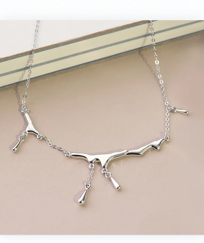 

CJZBLXLX03782 Flower Bud Original Design Fall Rain Injured Sterling Silver Necklace Female Simple Japanese Han Sen Clavicle Chai