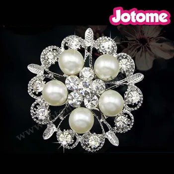 

2017Elegant Nobleand Wedding Decoration Pearl&Rhinestone Flower Brooch Pin Rhinestone Jewelry for Wedding Dress