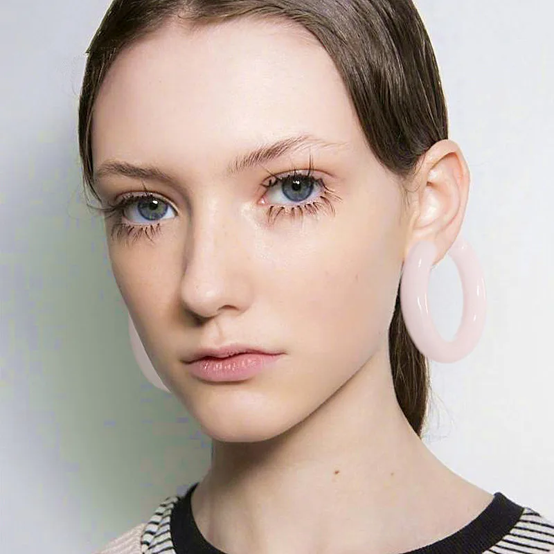 

UJBOX Korean Exaggerated Acrylic Hoop Earrings Multi Color Summer Beach Earrings Geometric Circle Hoop Earrings E003