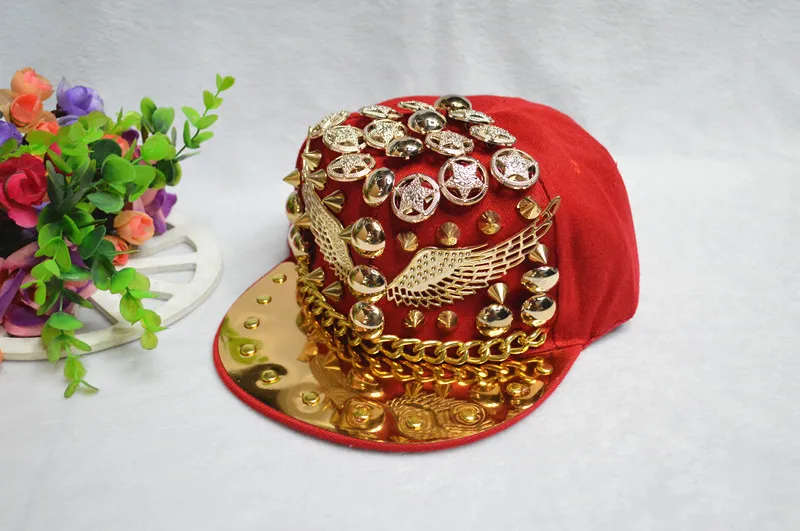 Недавно унисекс плоские края золотыми шипами Заклёпки Wing Snapback Кепки шляпа Для женщин Для мужчин puncker спортивные Бейсбол Кепки хип-хоп Кепки