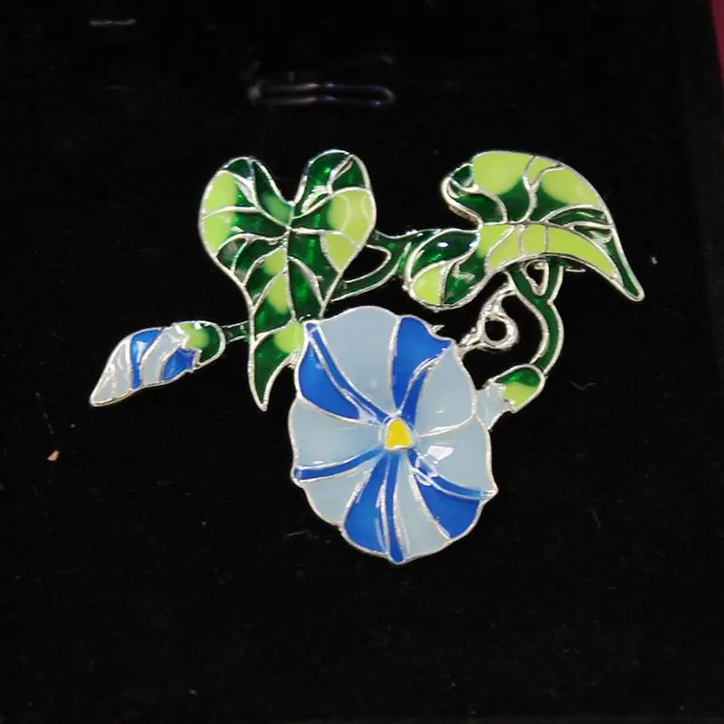 

2018 new enameled colored morning glory brooch brooch pin fashion scarf button accessories female