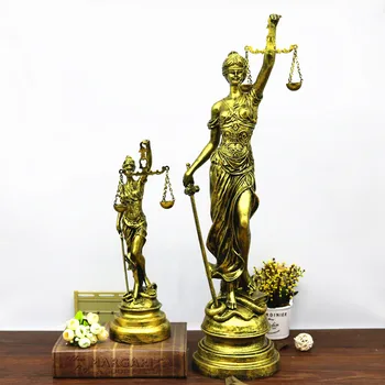 

Lady Justice Themis Greek Mythology Figures Full-Length Portrait Statue Creative Craftwork Desktop Decoration G1444