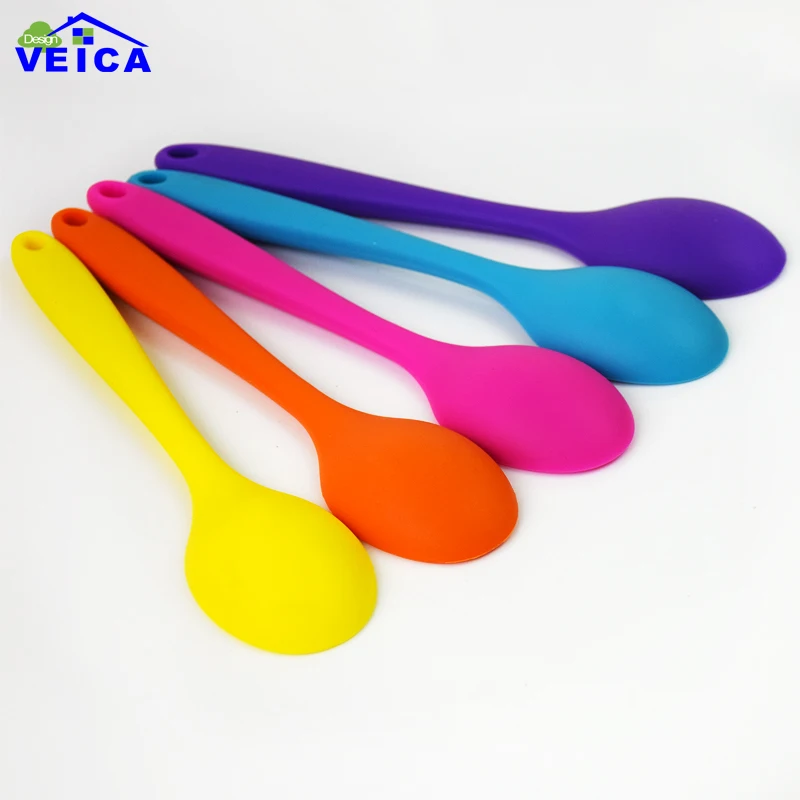 1pcs 21cm Silicone Bakeware Kitchen Tools Grade Non-Stick Silicone Rubber with Stainless Steel Core Spoons and Scoop