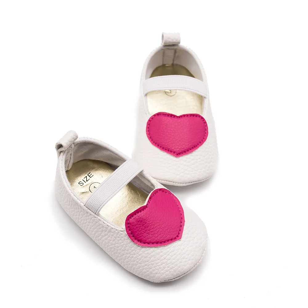 Лидер продаж; балетки принцессы в форме сердца для новорожденных; обувь из искусственной кожи; обувь для малышей; детская обувь для