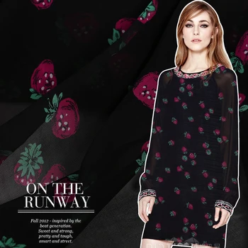 

135cm*100cm Strawberry Print Silk Georgette Fabric