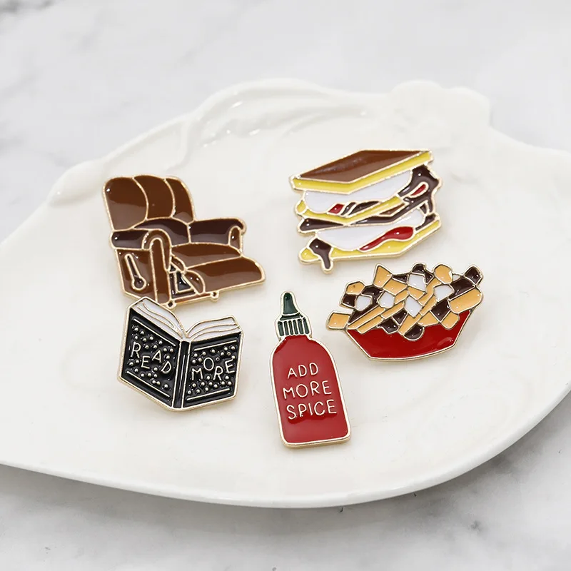 

High-quality Creative Brooch Fun Leisure Sofa Sandwich Potato Chips Ketchup Collar Pin Good Friend Gift Brooch Wholesale