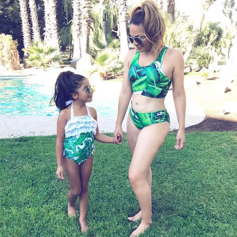 

2018 New Family Matching Swimsuits Mather And Daughter Fits Bikinis Set Adults Paded Palm Leaves Swimwear Bathing Suits