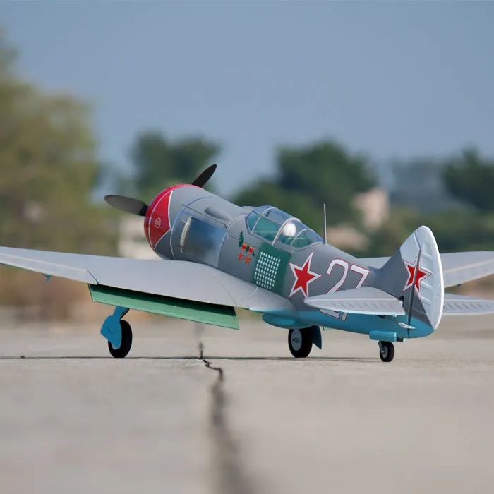 freewing-la-7-rc-warbird-4