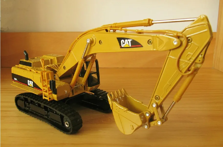 

Diecast Toy Model Norscot 1:50 Scale Caterpillar Cat 365B L Hydraulic Excavator With Metal Track 55058 for Boy Gift,Collection