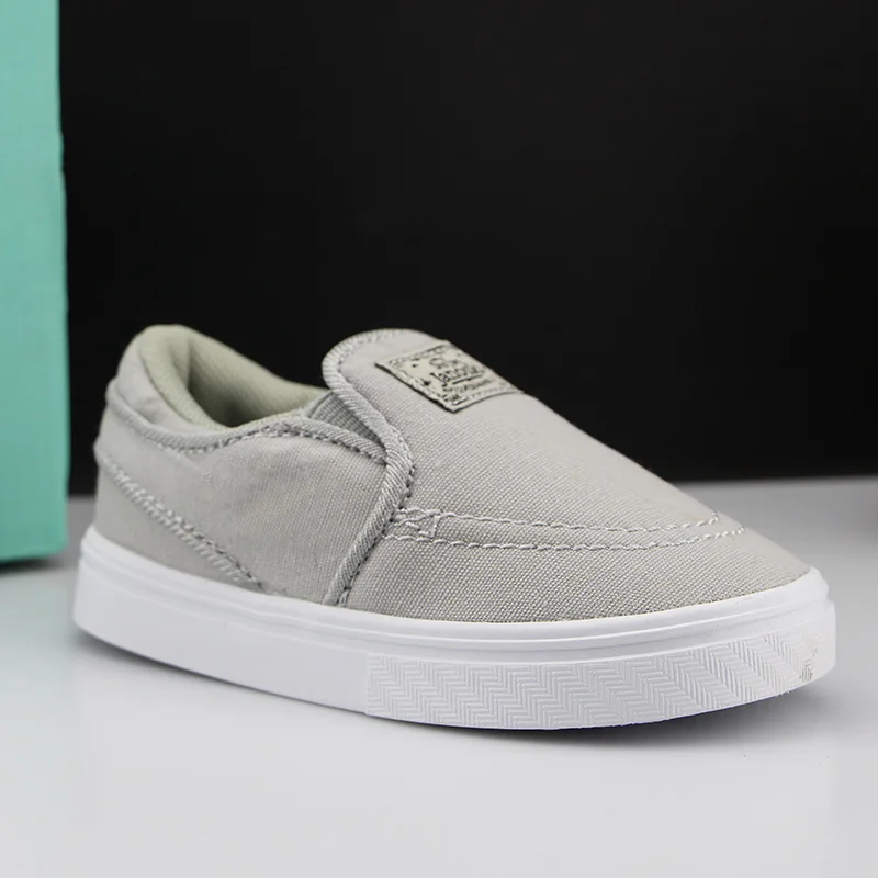 

Brand Canvas Shoes for Kids High Quality Packed with Shoes Box Slip-on Boys Girls Sneakers Skateboarding Shoes