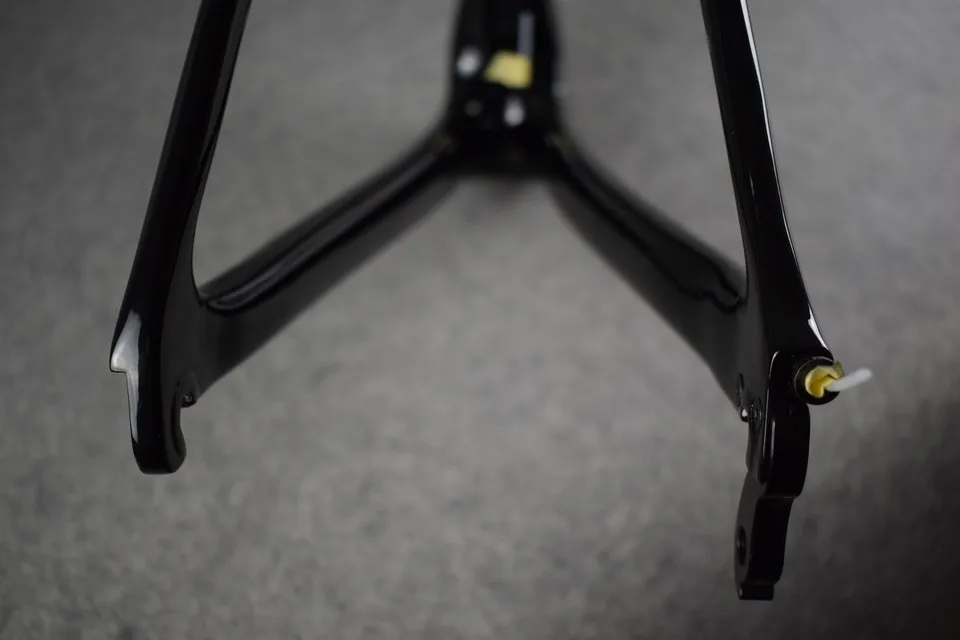 Excellent 2018 CARROWTER A1 carbon road bike frame aero road full carbon fiber bicycle frameset Internal Cable Routing UD glossy BB68 20 Excellent 2018 CARROWTER A1 carbon road bike frame aero road full carbon fiber bicycle frameset Internal Cable Routing UD glossy BB68 20