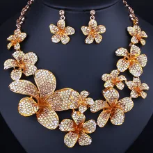 FARLENA Wedding Jewelry 2017 Trend Color Crystal Flower Necklace Earrings set for Bridal Fashion Rhinestones Jewelry set