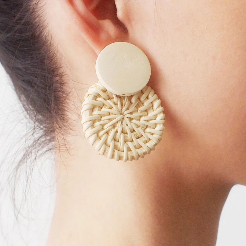 

AENSOA Bohemia 4 Color Round Handmade Rattan Drop Earrings For Women Statement Wooden Earrings Fashion Jewelry New Arrival 2019
