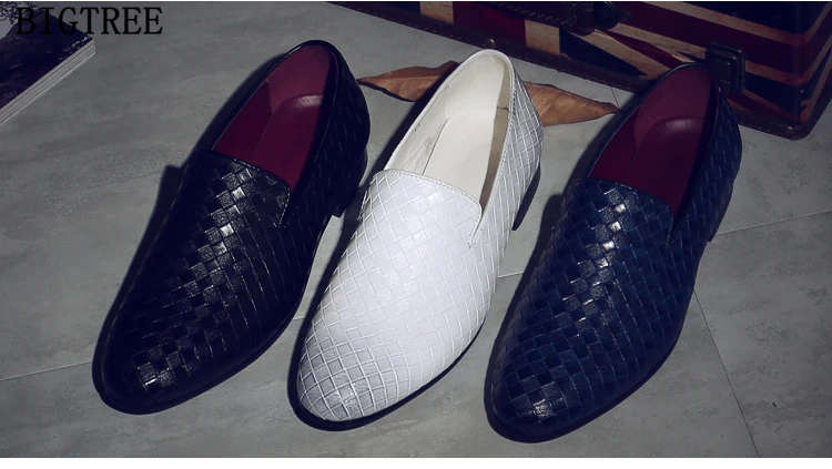 2834382589_1818887253