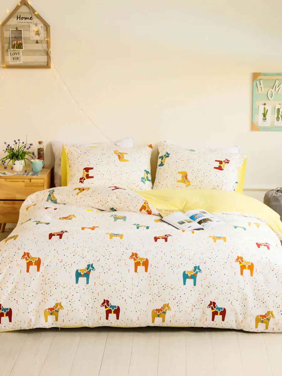

3/4 Pcs Bed Cover Set Cartoon Horse Pattern Lovely Bed Linens