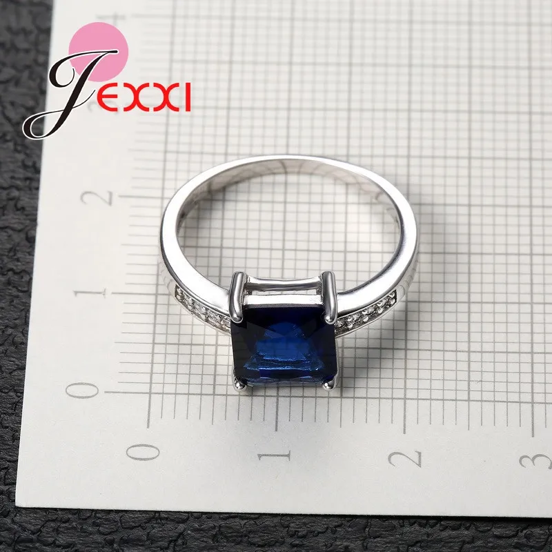 R15600 (12)