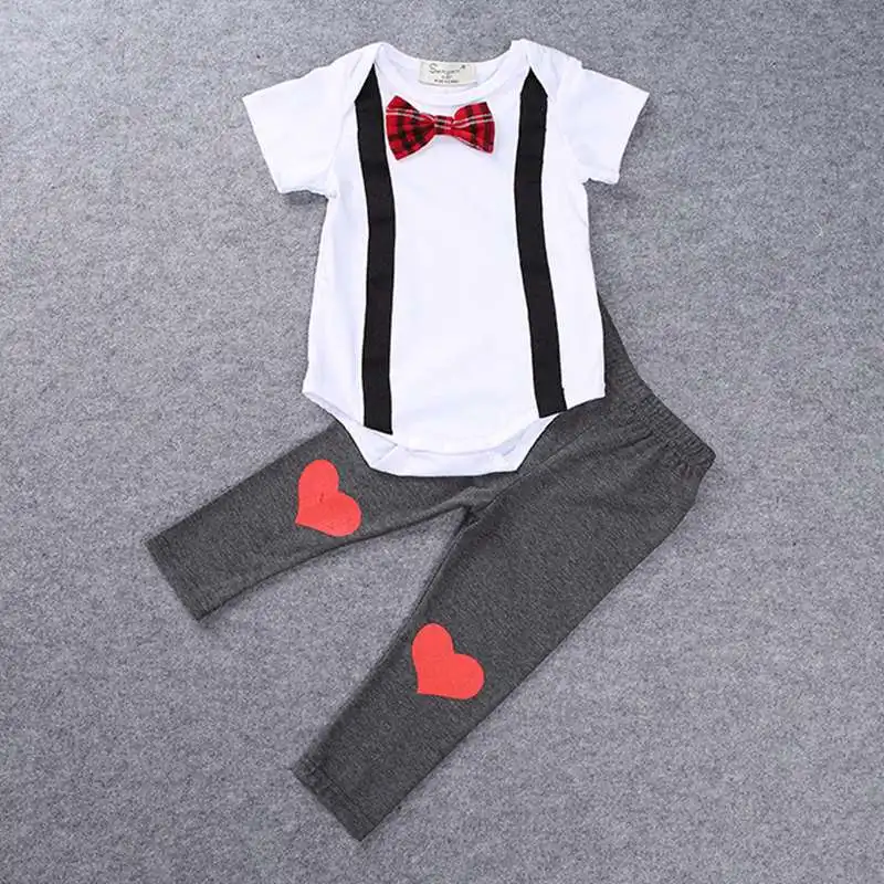 Модный летний костюм джентльмена для маленьких мальчиков футболка с короткими рукавами и бантом на подтяжках штаны, детская одежда Комплекты для мальчиков детская одежда
