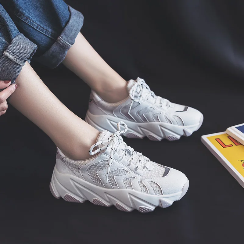 

2019 spring new Korean version of the tide shoes fashion casual sports shoes wild models students comfortable women's shoes