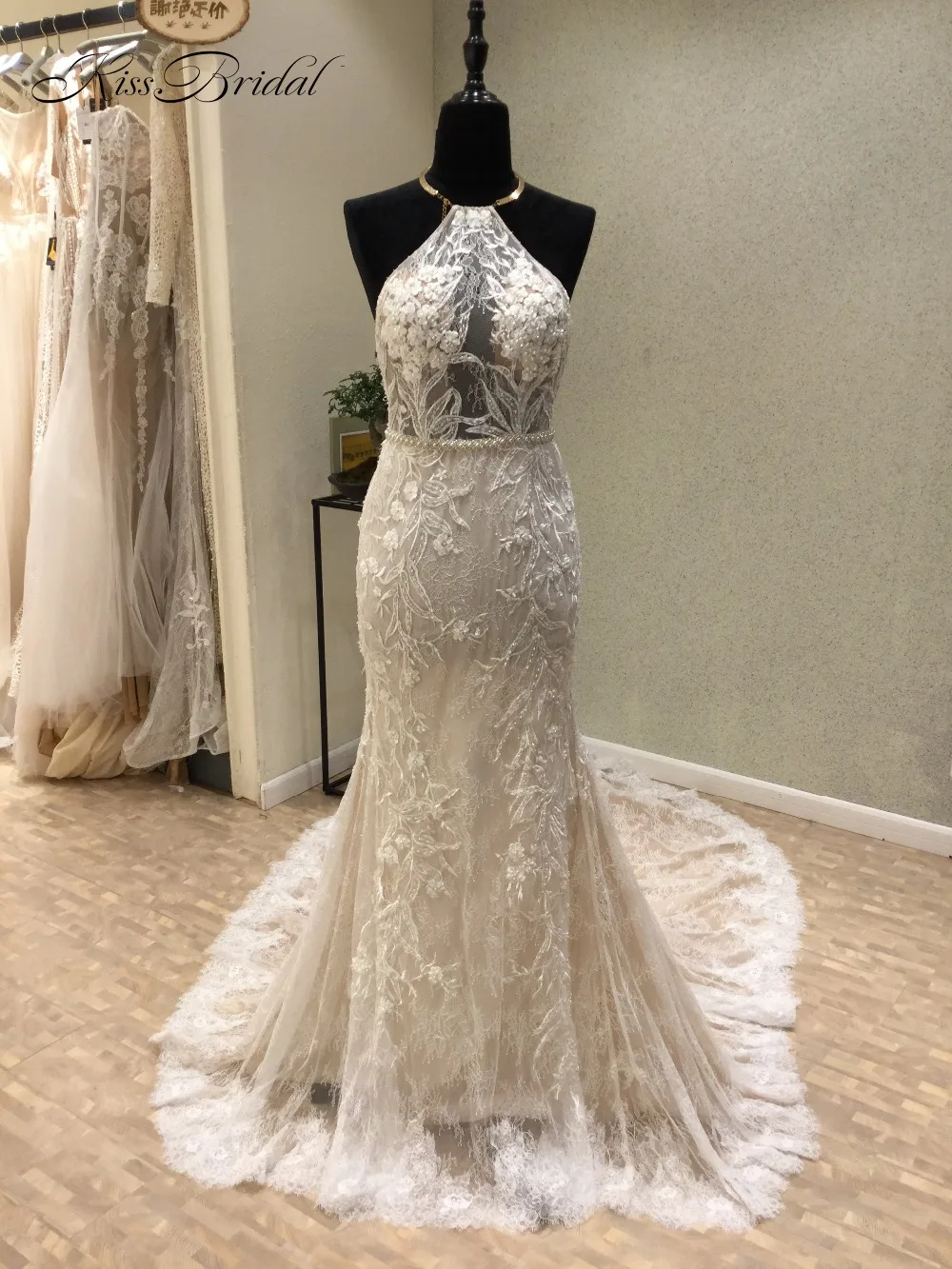 

New Sexy Beach Wedding Dresses 2018 O-Neck Off the Shoulder Court Train Appliques Tulle Backless Bridal Gowns Vestido de noiva