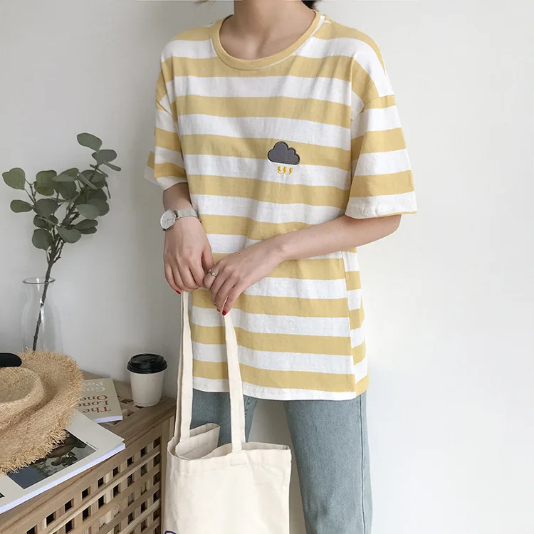 

2019 Summer Small Fresh colorful Stripe Short Sleeve T Shirt Korean Print Embroidery Tshirt